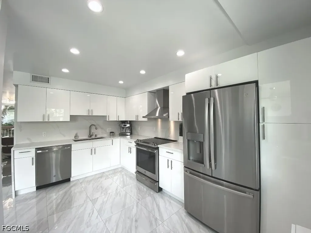 995 9th Avenue S Naples FL 34102