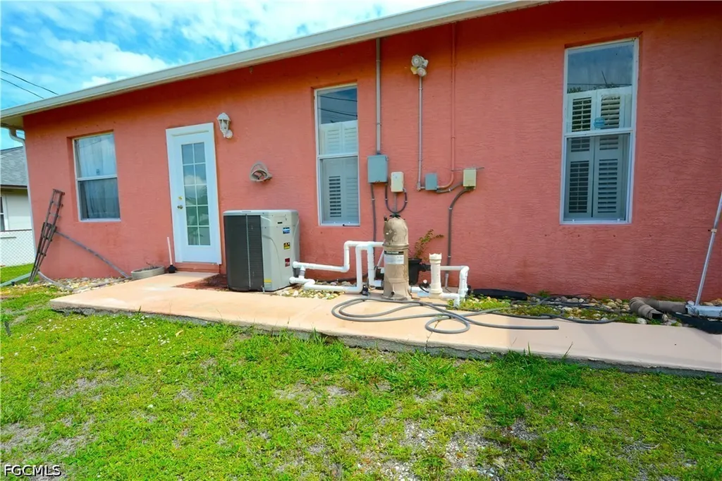 1414 SW 18th Street Cape Coral FL 33991