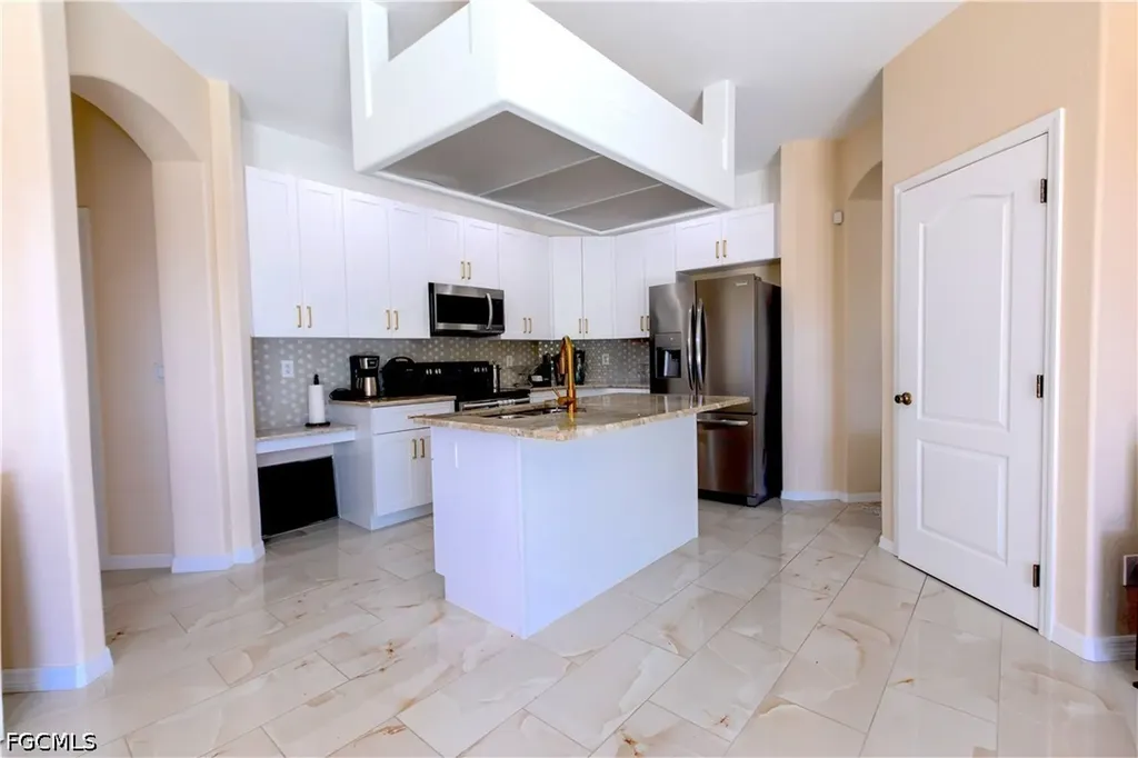 1414 SW 18th Street Cape Coral FL 33991