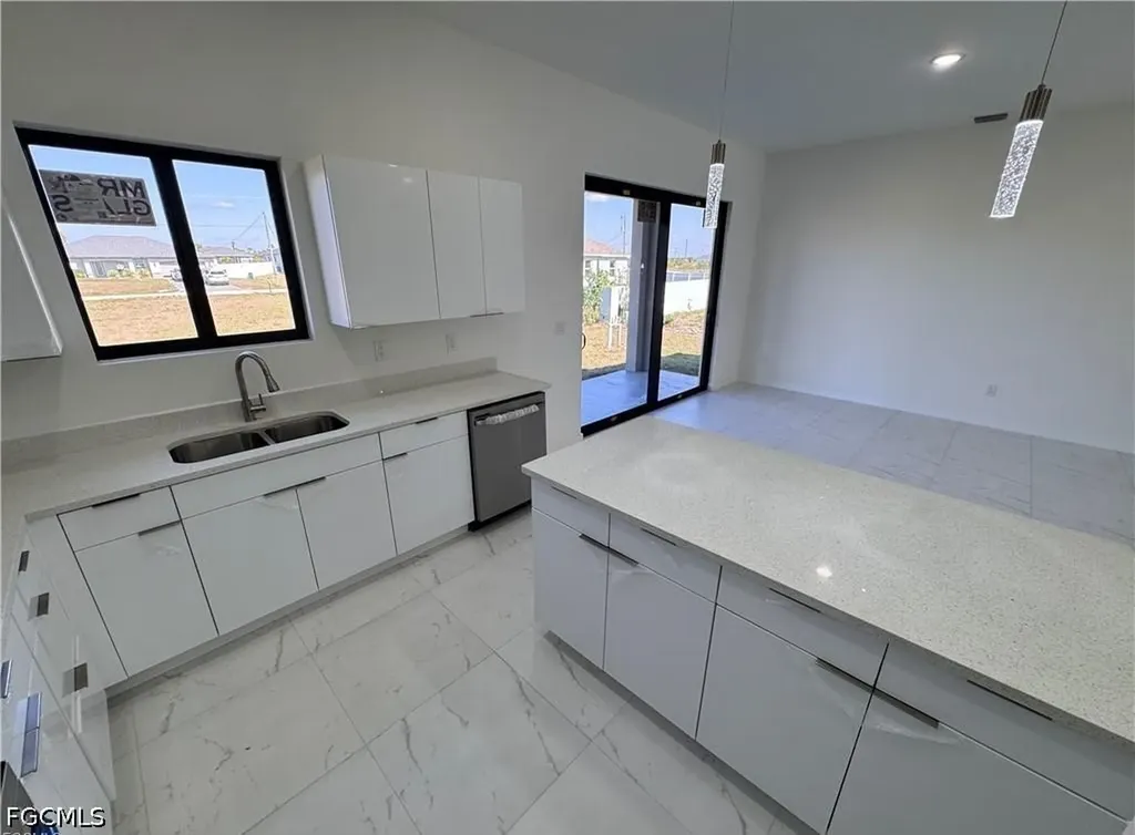 3544 NW 41st Place Cape Coral FL 33993