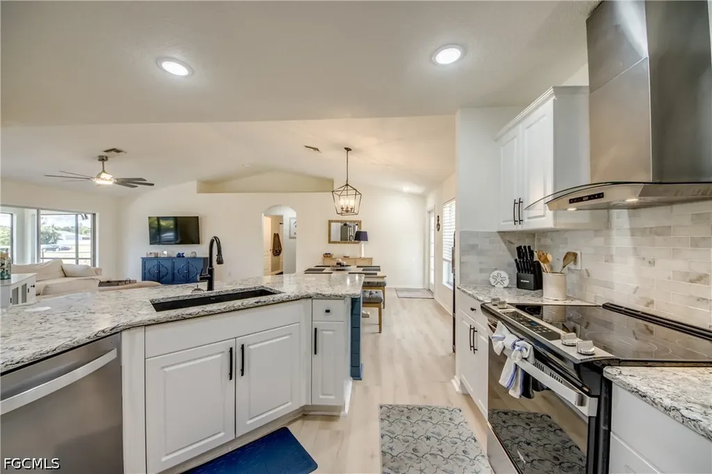 2920 NW 25th Lane Cape Coral FL 33993