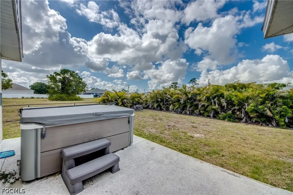 2920 NW 25th Lane Cape Coral FL 33993