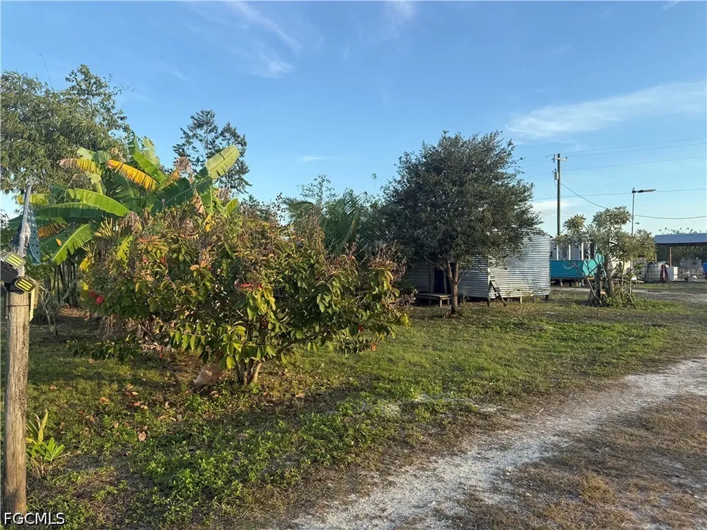 6724 5th Road Labelle FL 33935