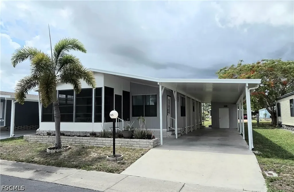 465 Dawn Drive North Fort Myers FL 33903