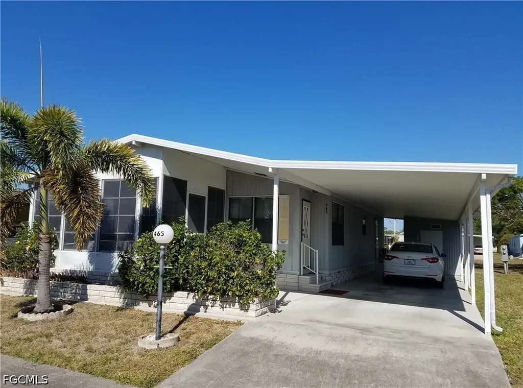465 Dawn Drive North Fort Myers FL 33903