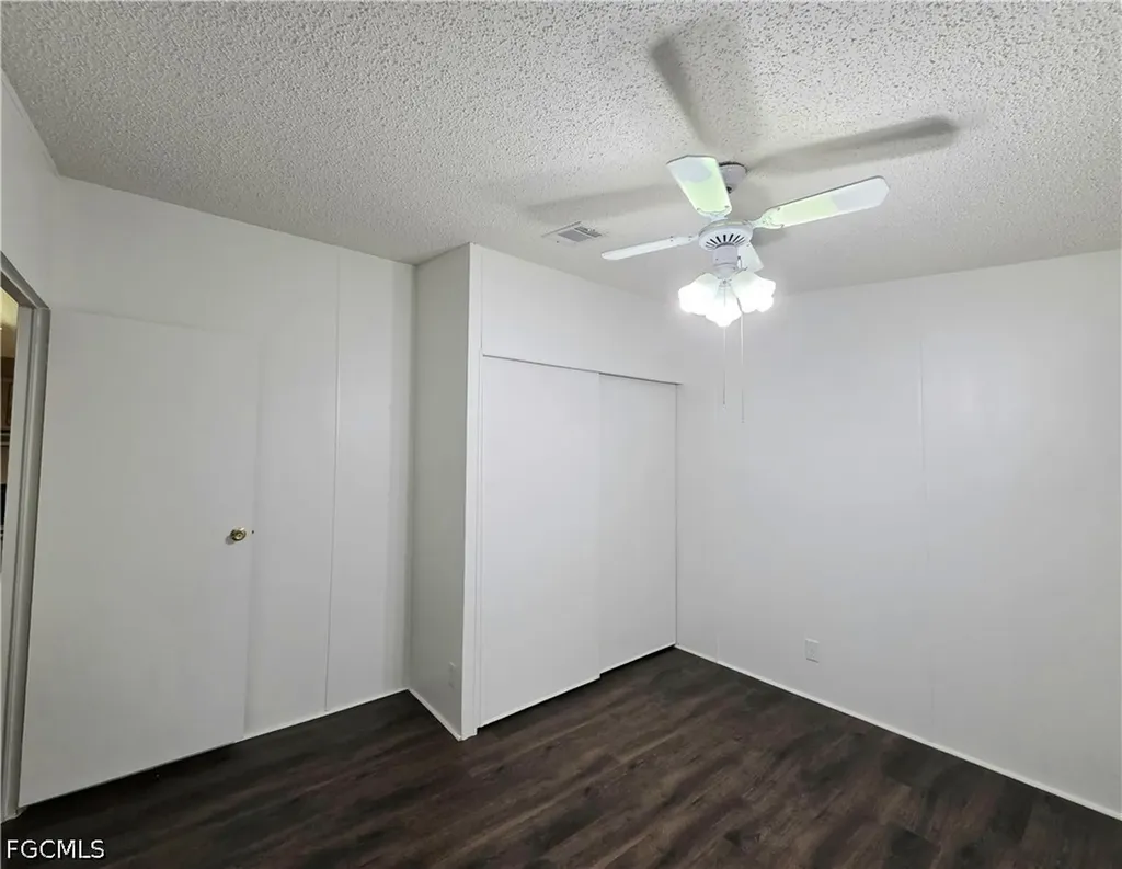 465 Dawn Drive North Fort Myers FL 33903