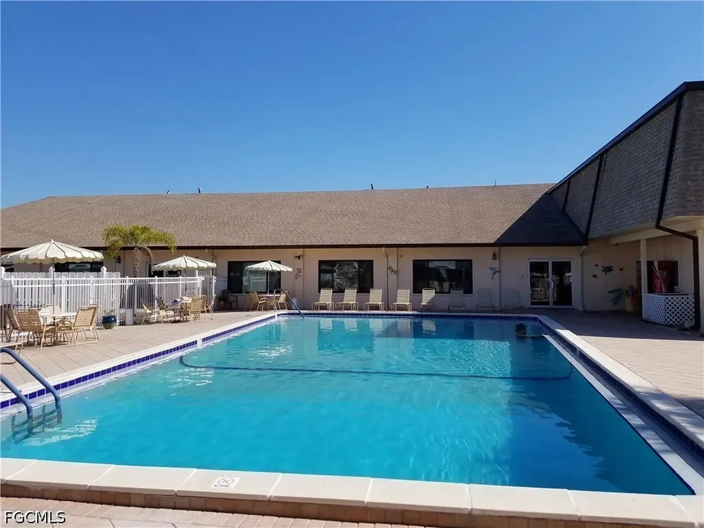 465 Dawn Drive North Fort Myers FL 33903