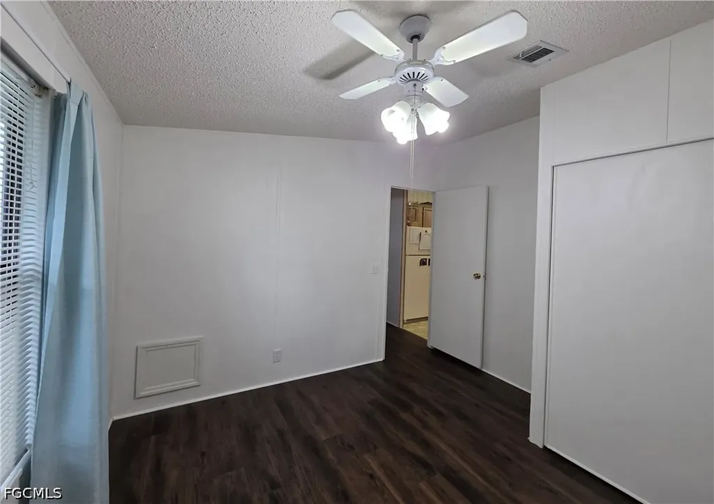 465 Dawn Drive North Fort Myers FL 33903