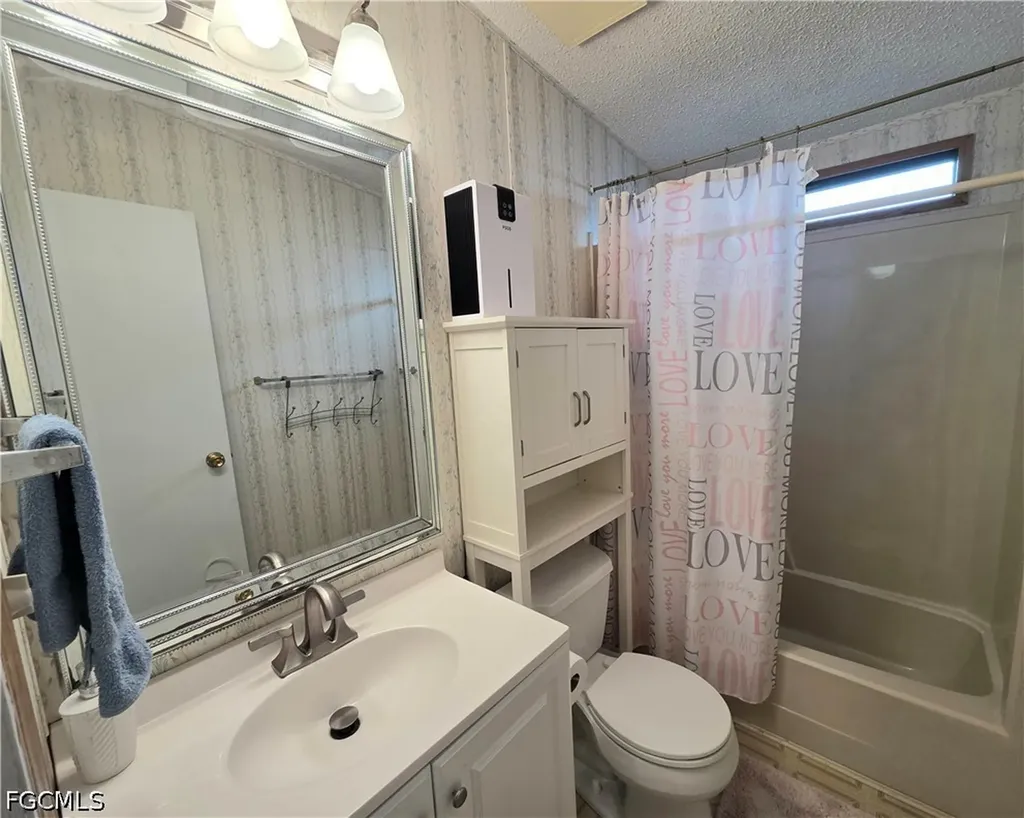 465 Dawn Drive North Fort Myers FL 33903