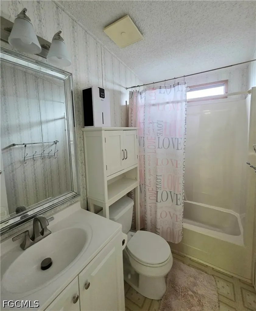 465 Dawn Drive North Fort Myers FL 33903