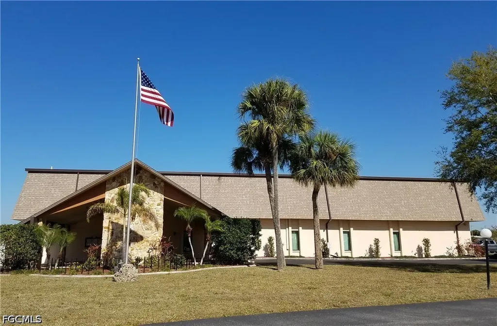465 Dawn Drive North Fort Myers FL 33903