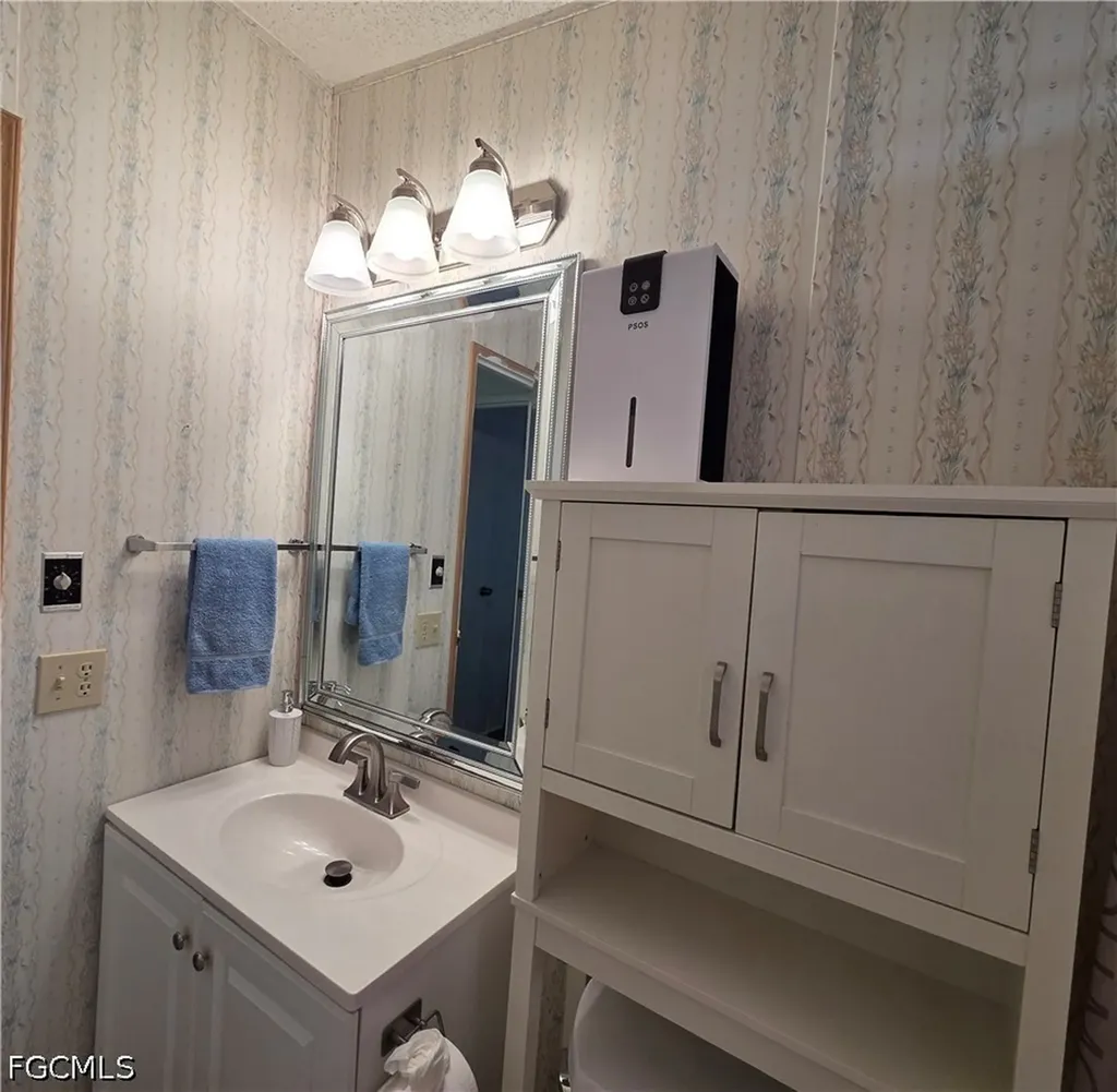 465 Dawn Drive North Fort Myers FL 33903