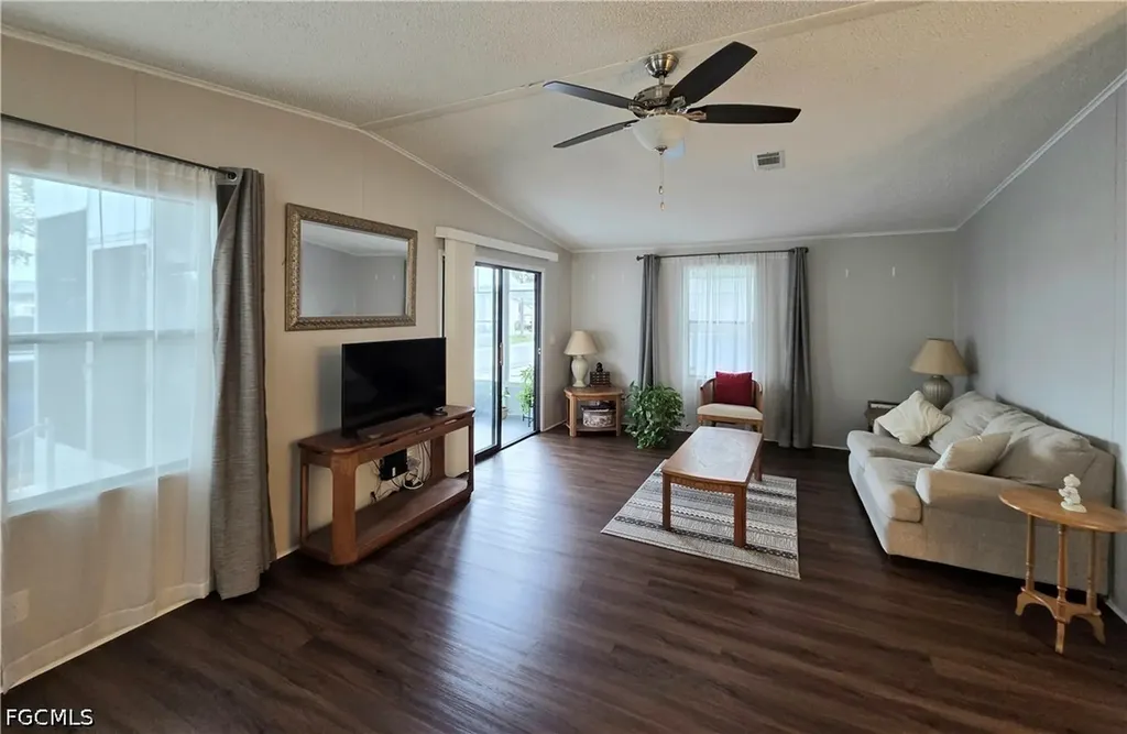 465 Dawn Drive North Fort Myers FL 33903