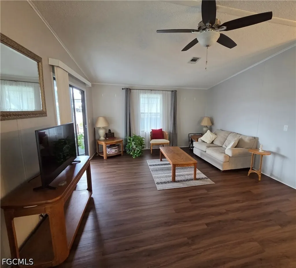 465 Dawn Drive North Fort Myers FL 33903