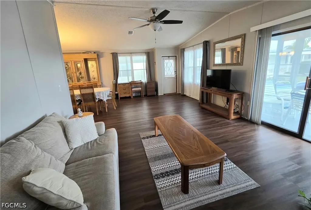 465 Dawn Drive North Fort Myers FL 33903