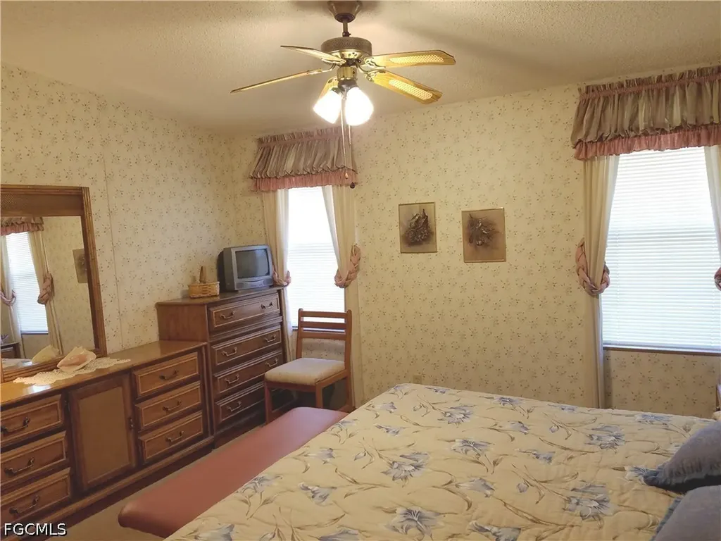 465 Dawn Drive North Fort Myers FL 33903