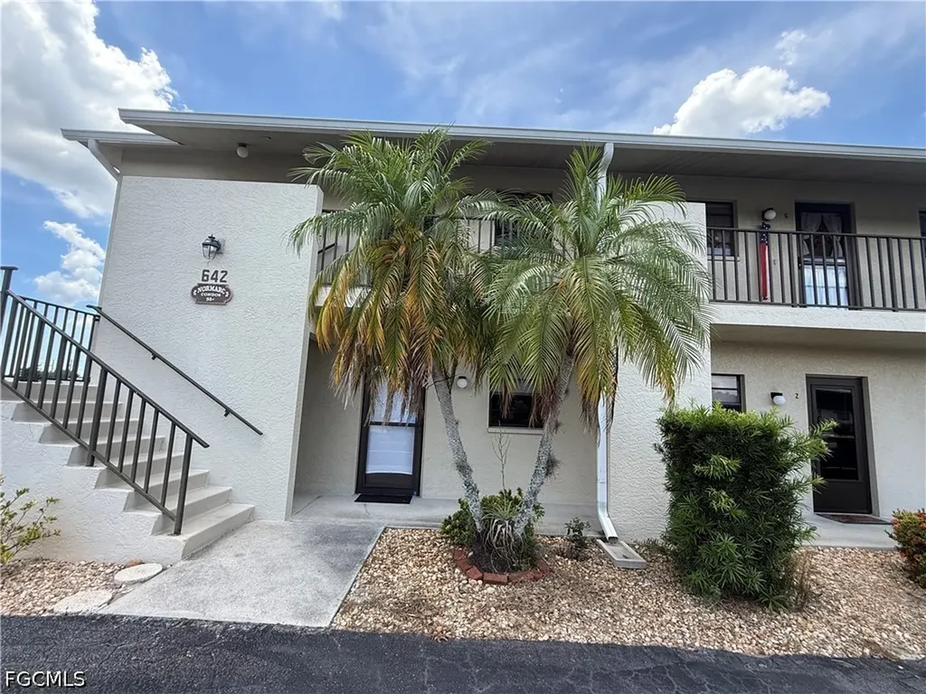 642 SE 13th Place Cape Coral FL 33990