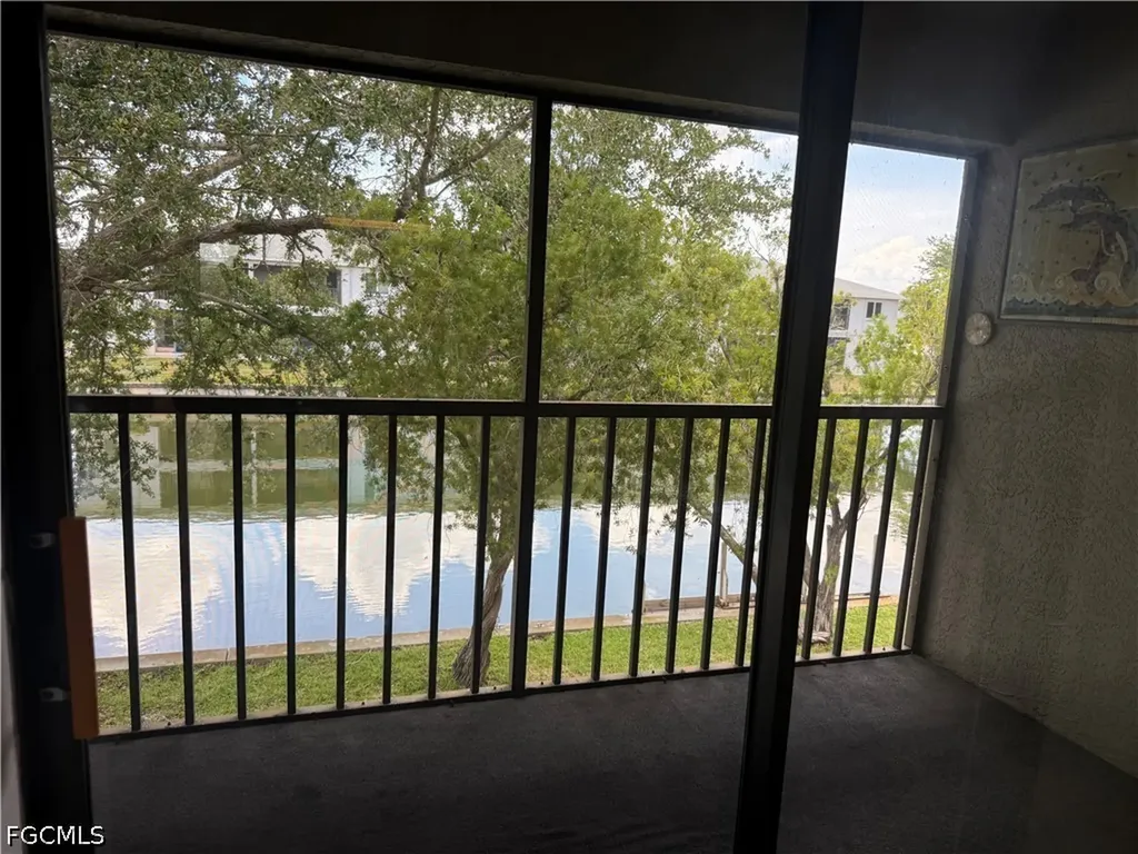 642 SE 13th Place Cape Coral FL 33990