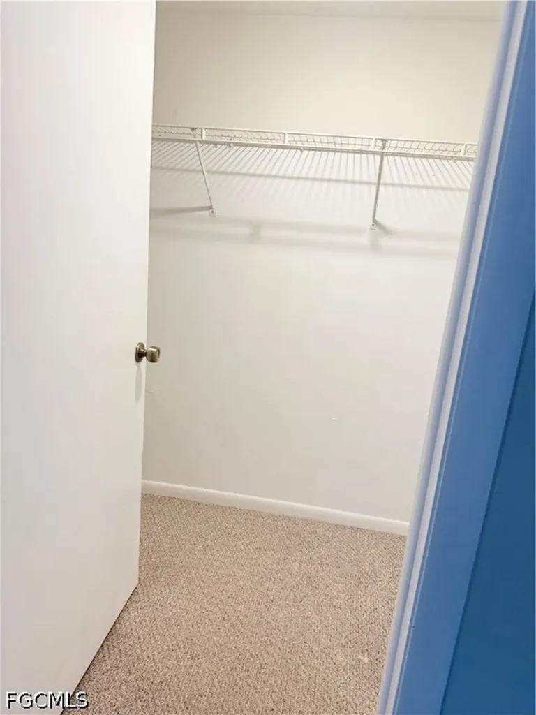642 SE 13th Place Cape Coral FL 33990