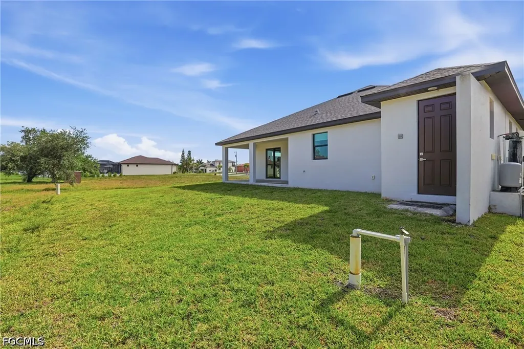 1608 NW 38th Avenue Cape Coral FL 33993