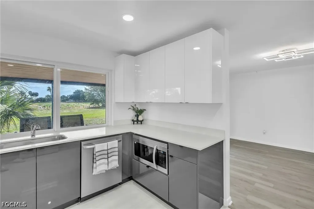 3745 SE 6th Avenue Cape Coral FL 33904