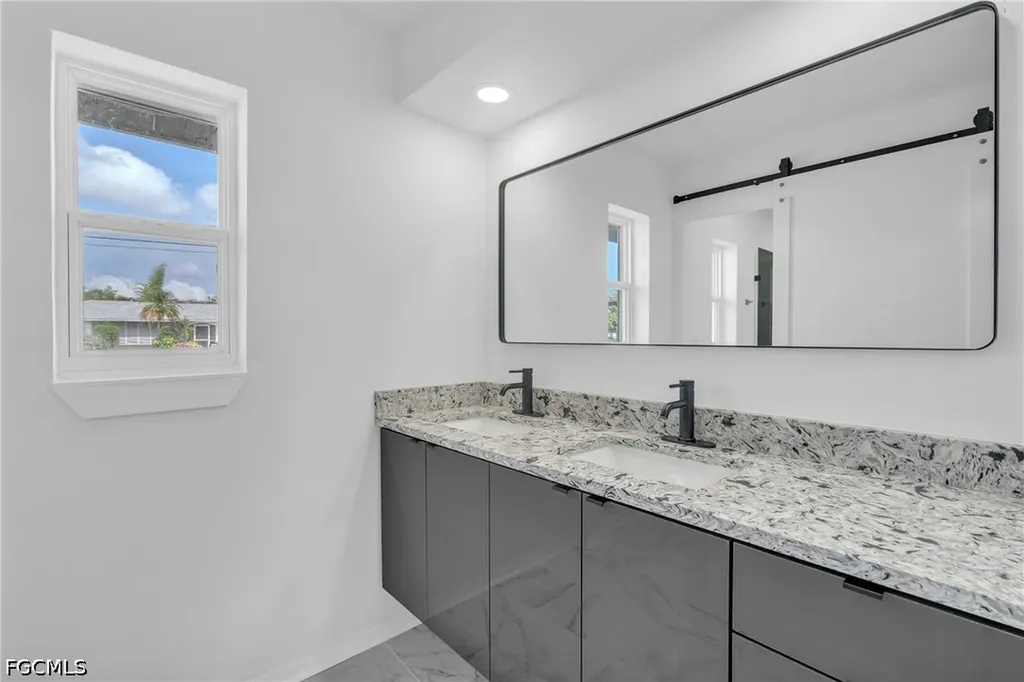 3745 SE 6th Avenue Cape Coral FL 33904