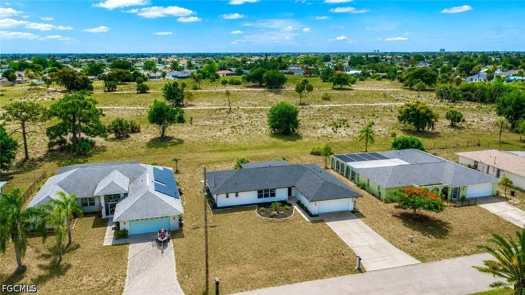 3745 SE 6th Avenue Cape Coral FL 33904