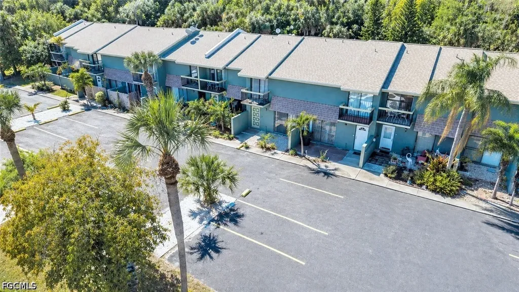 5888 Littlestone Court North Fort Myers FL 33903