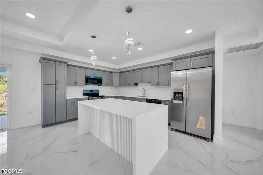 1023 Pilgrim Street E Lehigh Acres FL 33974