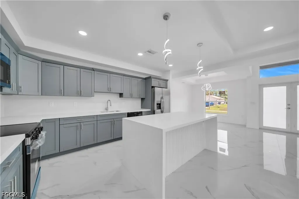 1023 Pilgrim Street E Lehigh Acres FL 33974
