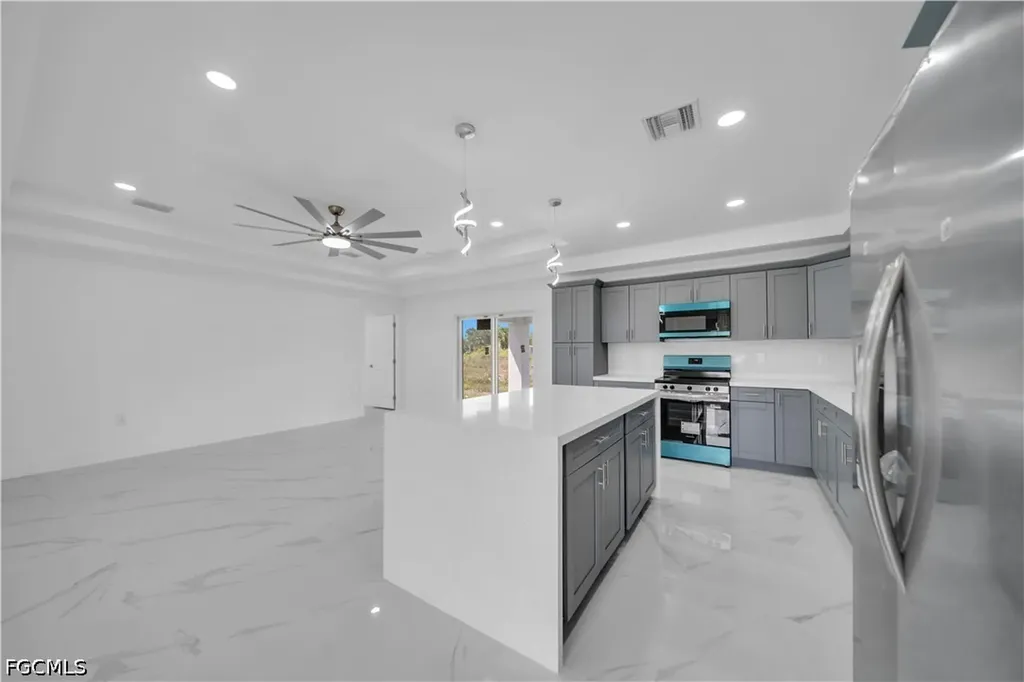1023 Pilgrim Street E Lehigh Acres FL 33974