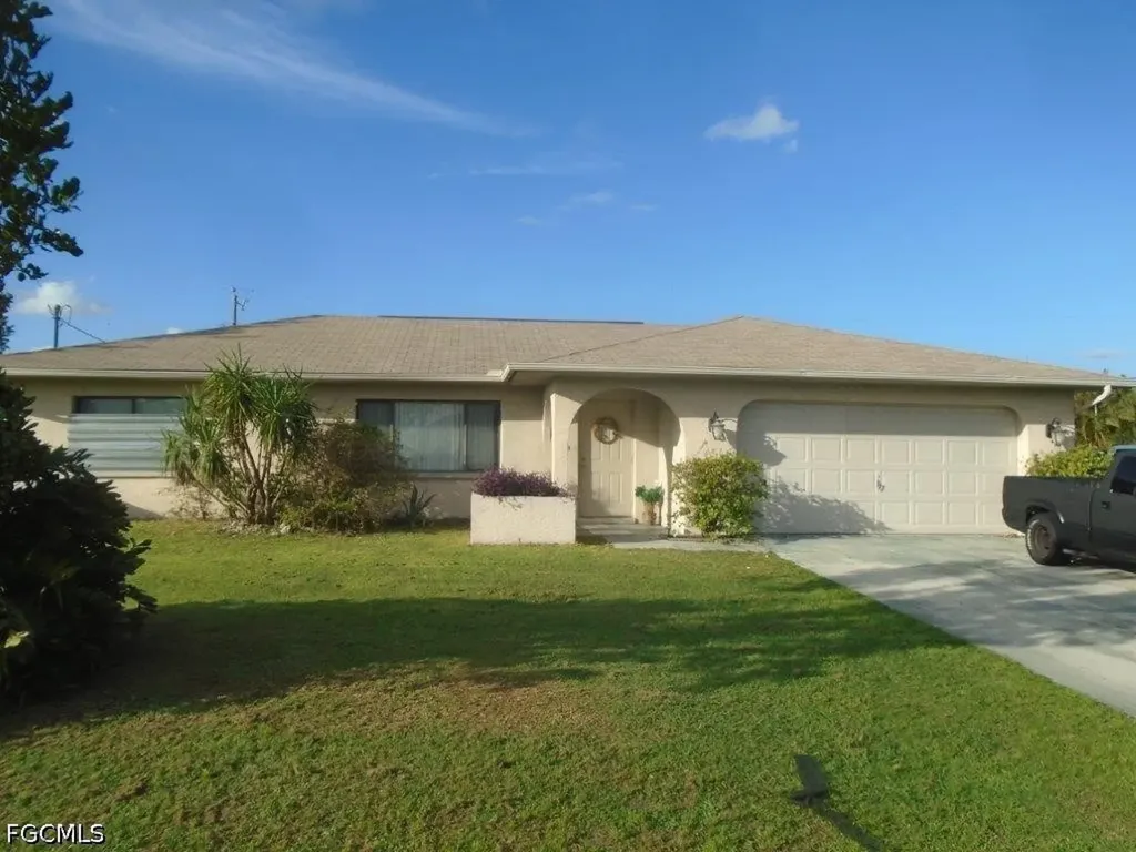 129 SW Trafalgar Parkway Cape Coral FL 33991