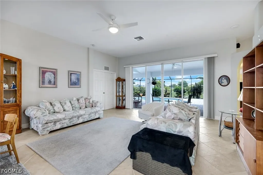 405 NW 18th Avenue Cape Coral FL 33993