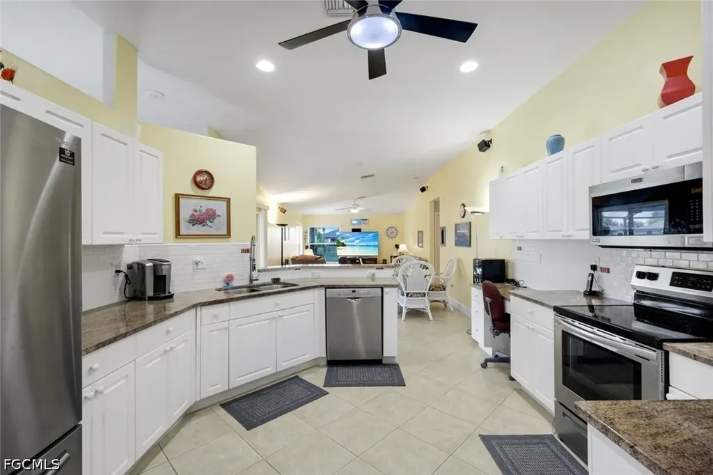 405 NW 18th Avenue Cape Coral FL 33993