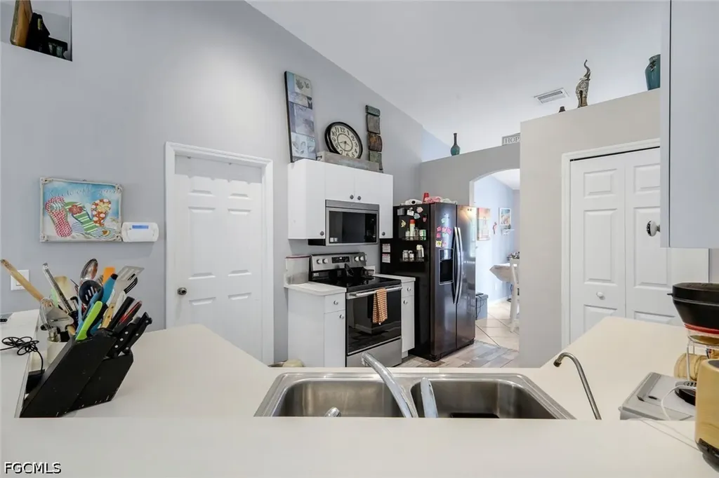 1006 SW 9th Avenue Cape Coral FL 33991