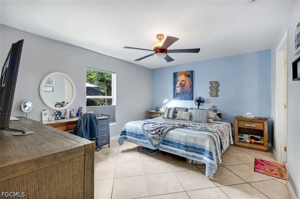 1006 SW 9th Avenue Cape Coral FL 33991