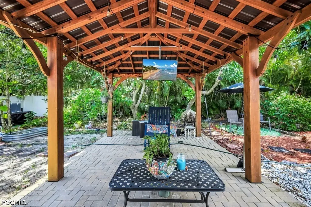 1006 SW 9th Avenue Cape Coral FL 33991