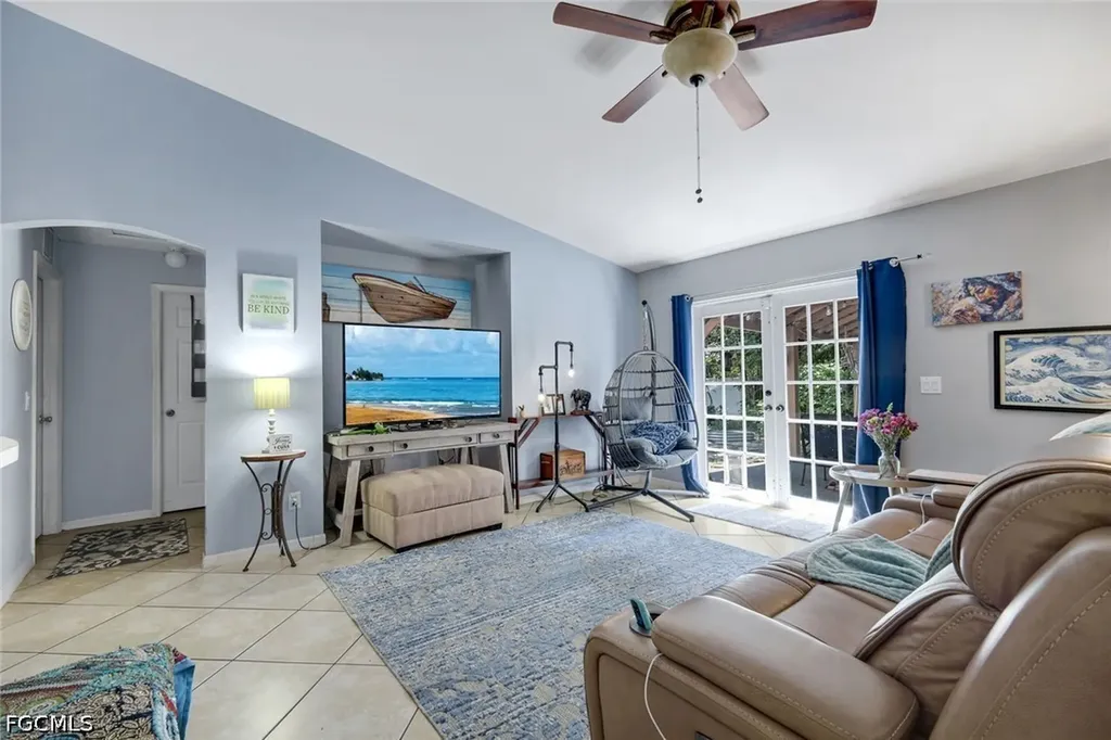 1006 SW 9th Avenue Cape Coral FL 33991