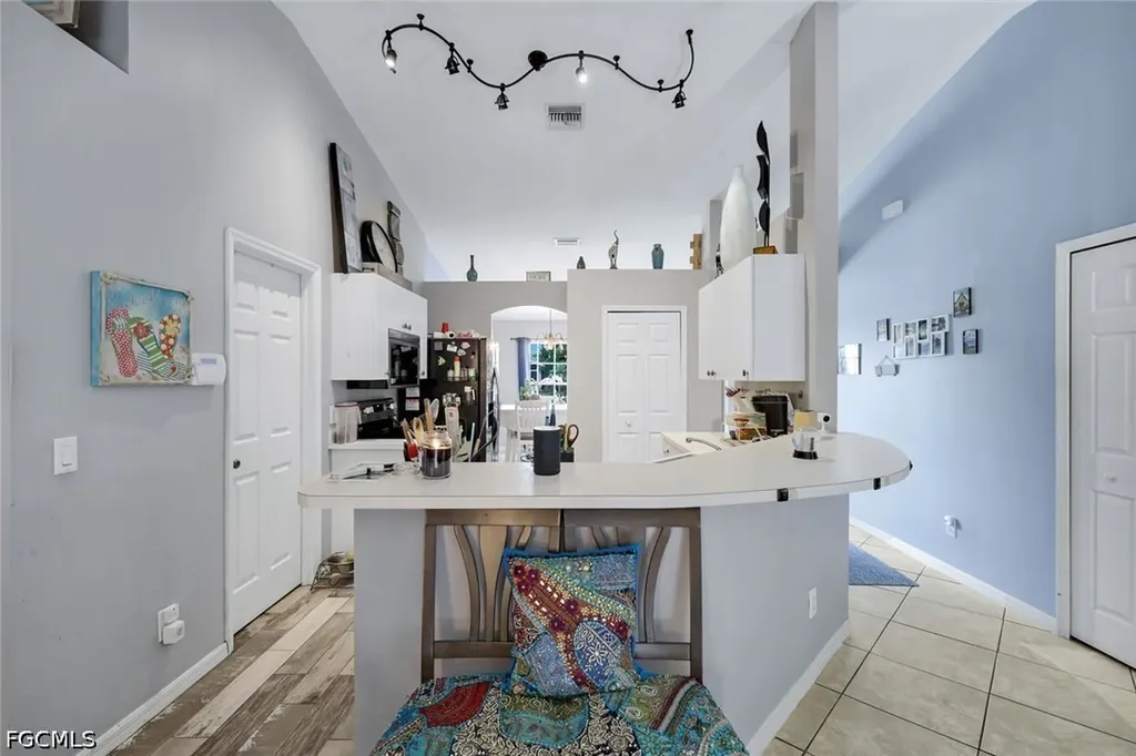 1006 SW 9th Avenue Cape Coral FL 33991