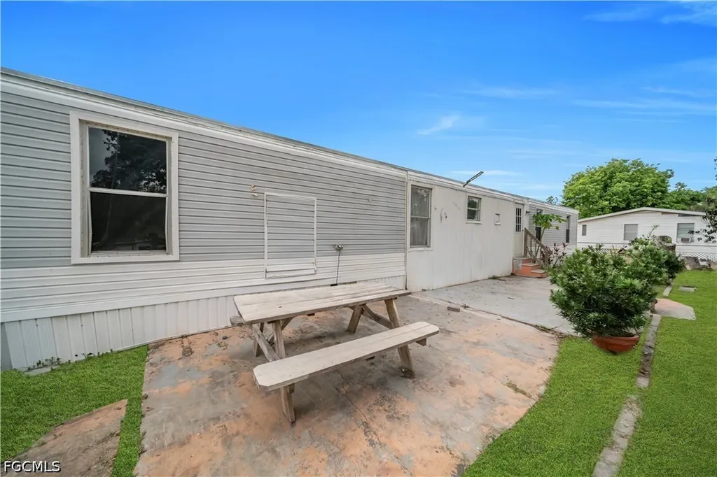 8106 Penny Drive North Fort Myers FL 33917