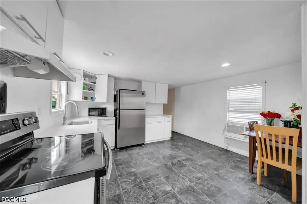 8106 Penny Drive North Fort Myers FL 33917