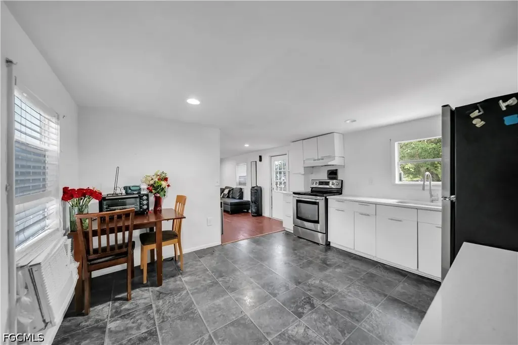 8106 Penny Drive North Fort Myers FL 33917