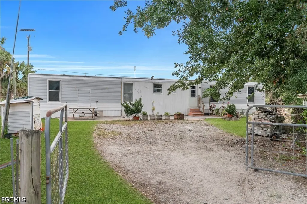 8106 Penny Drive North Fort Myers FL 33917