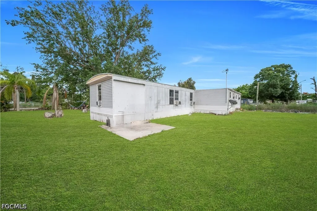 8106 Penny Drive North Fort Myers FL 33917