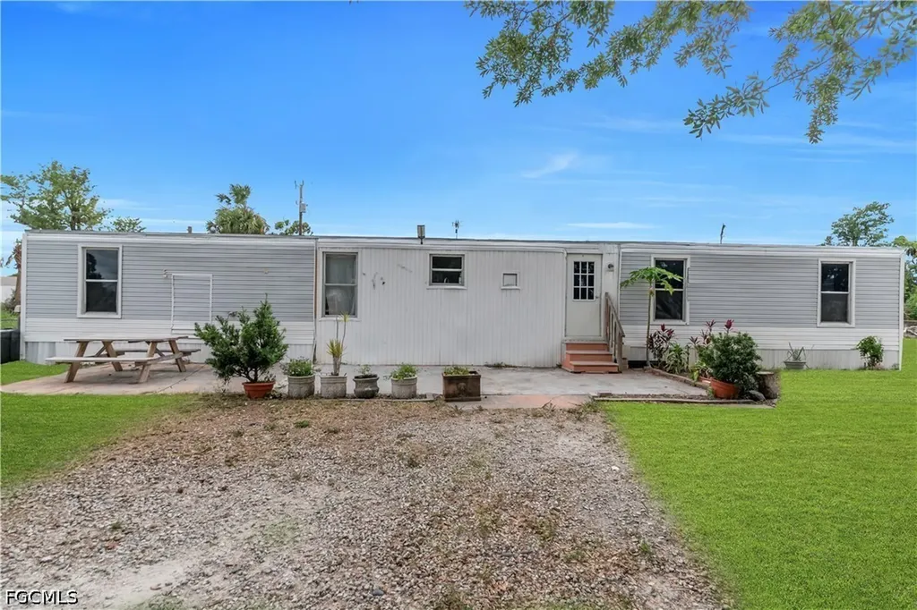 8106 Penny Drive North Fort Myers FL 33917