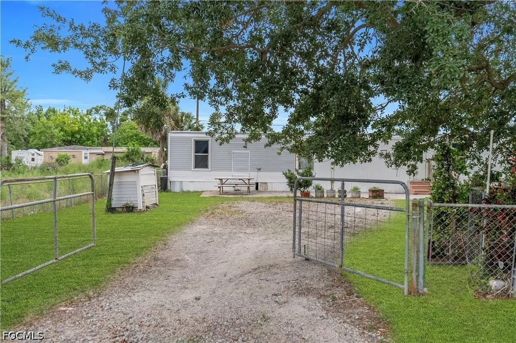 8106 Penny Drive North Fort Myers FL 33917