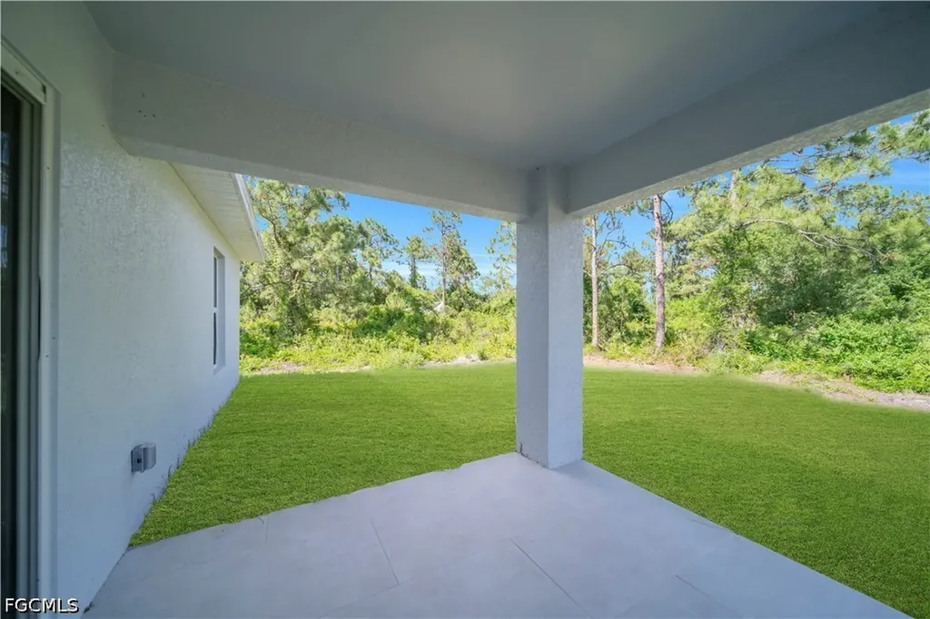 733 Dante Avenue S Lehigh Acres FL 33974