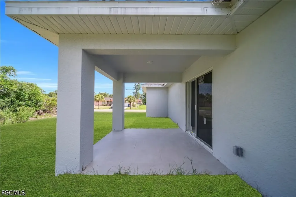 733 Dante Avenue S Lehigh Acres FL 33974