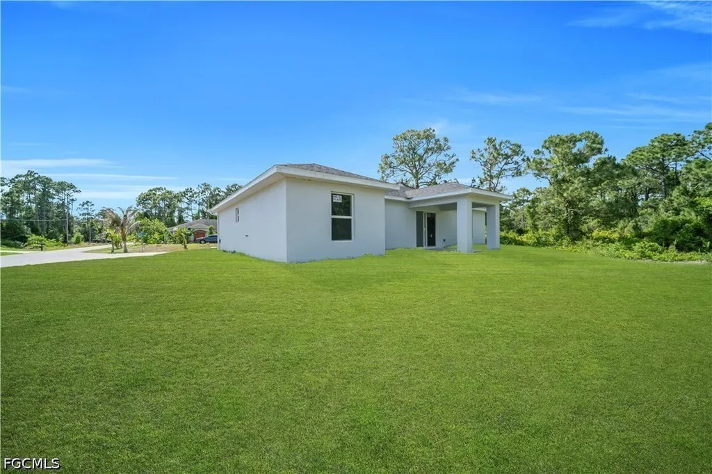 733 Dante Avenue S Lehigh Acres FL 33974