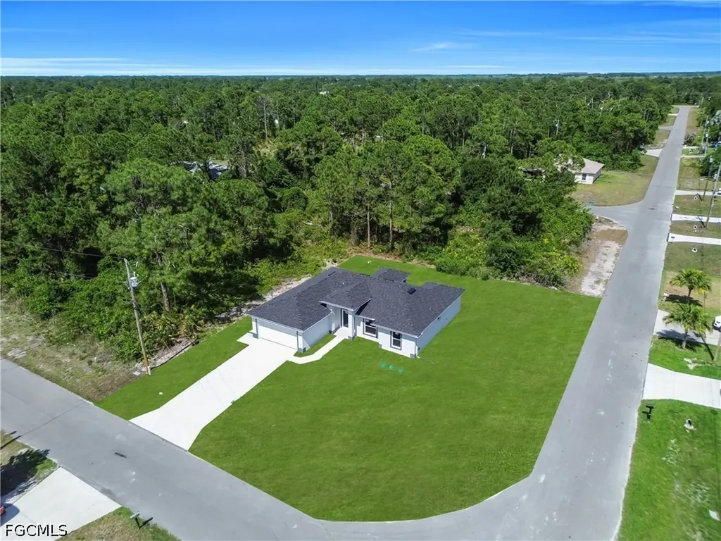733 Dante Avenue S Lehigh Acres FL 33974